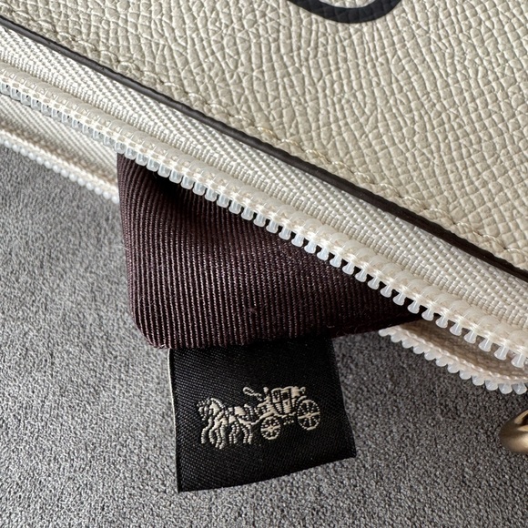 Coach Cream White Storypatch Corner Zip Clutch - Picture 7 of 7